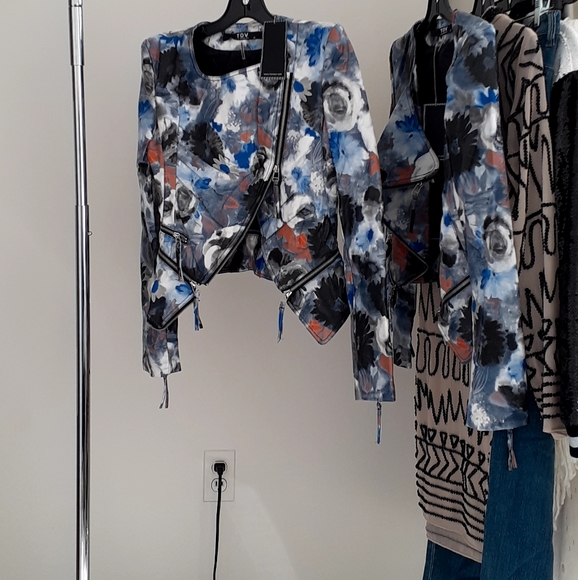 Jacket - Picture 1 of 2